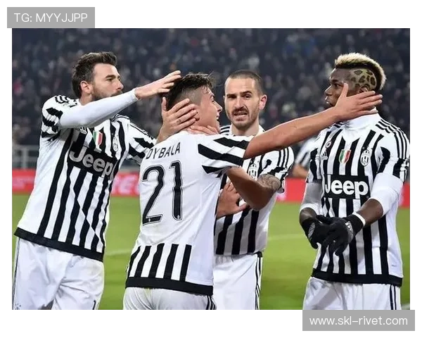 温格亨利瓦拉内齐聚看台 众星云集见证科莫对决尤文精彩大战 温格亨利瓦拉内齐聚看台 众星云集见证科莫对决尤文精彩大战