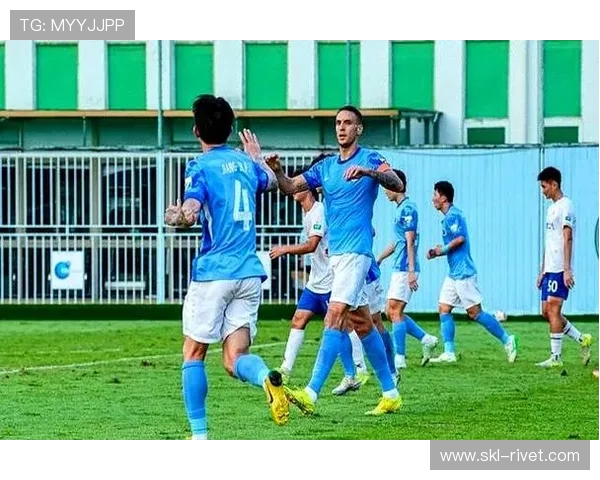 深圳新鹏城热身赛不敌深圳二零二八点球演练取胜展现调整状态 深圳新鹏城热身赛不敌深圳二零二八点球演练取胜展现调整状态