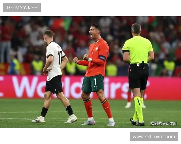 帕夫洛维奇:追随C罗脚步,成为世界第一防守型中场 帕夫洛维奇:追随C罗脚步,成为世界第一防守型中场